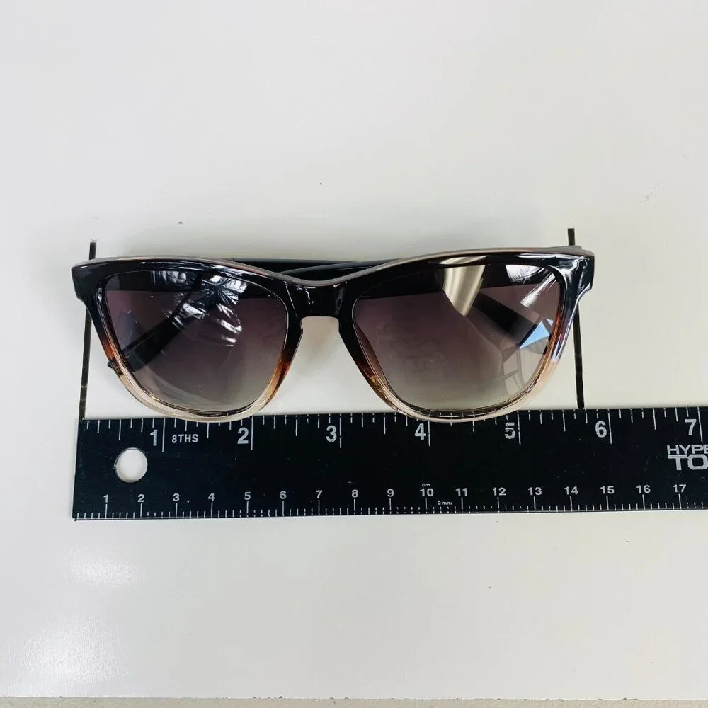 Meetsun Classic Style Womens Gradient Tinted Sunglasses Black/Brown